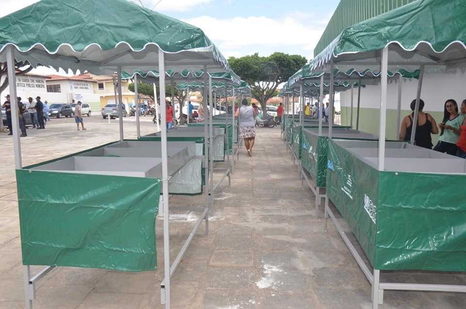 50 barracas para feirantes chegam a São João do Panelinha 
